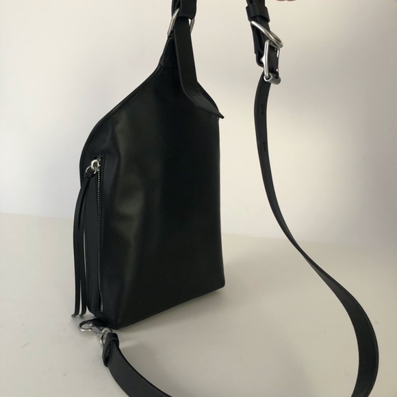 Elliot Sling Pack Smooth Leather  Medium Crossbody - Picture 5 of 10